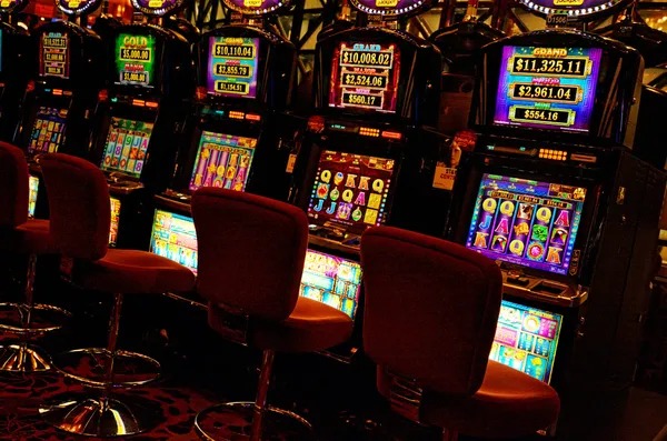 Fortune Tiger slot game demo with tiger symbols and multiplier display